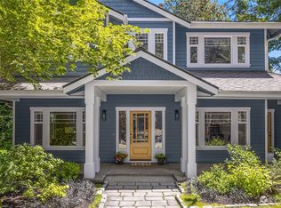 8350 NE Sumanee Pl, Bainbridge Island, WA 98110