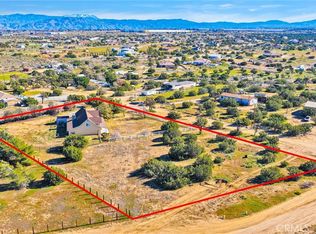 11062 Hollister Rd, Oak Hills, CA 92344