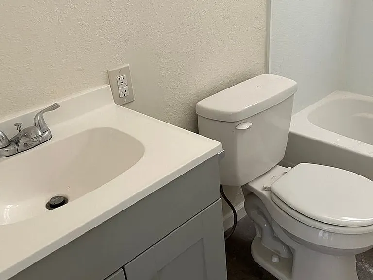 2080 Sweetwater Dr — Photo 15