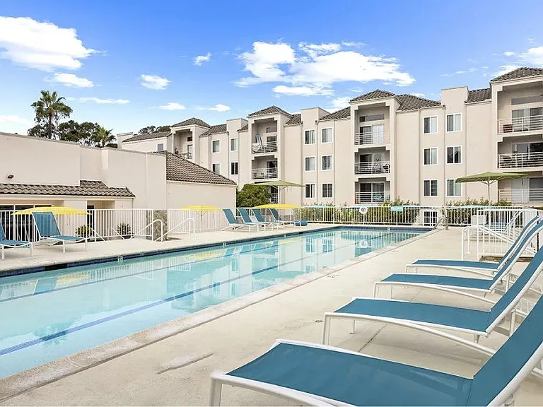 La Regencia Apartments — Photo 6