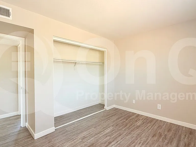 2145 W Mariposa St #201 — Photo 8