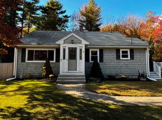 15 Lydon Ln, Kingston, MA 02364