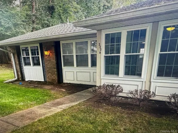 333 Woodbridge Dr Unit A, Ridge, NY 11961