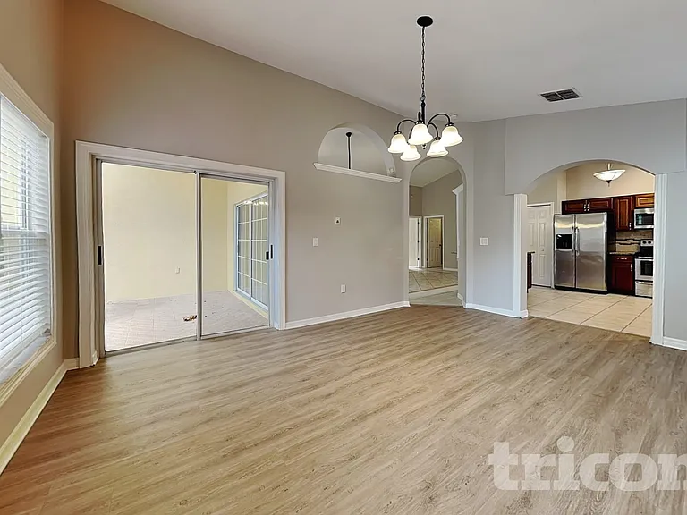 2517 Clareside Dr — Photo 6