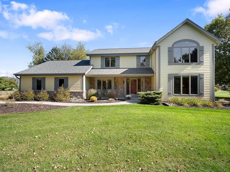 1st image of W331N5947 Cedar Bay DRIVE