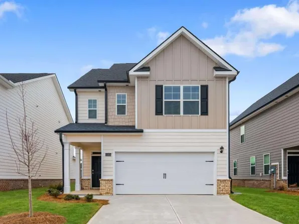 104 Oakchase Park Ln, Hampton, GA 30228