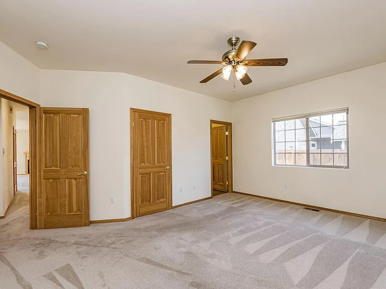 70 Nesting Pl — Photo 14
