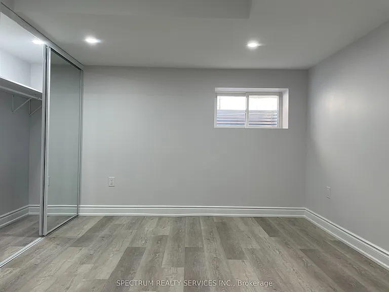 27 Yale Dr #BASEMENT — Photo 12