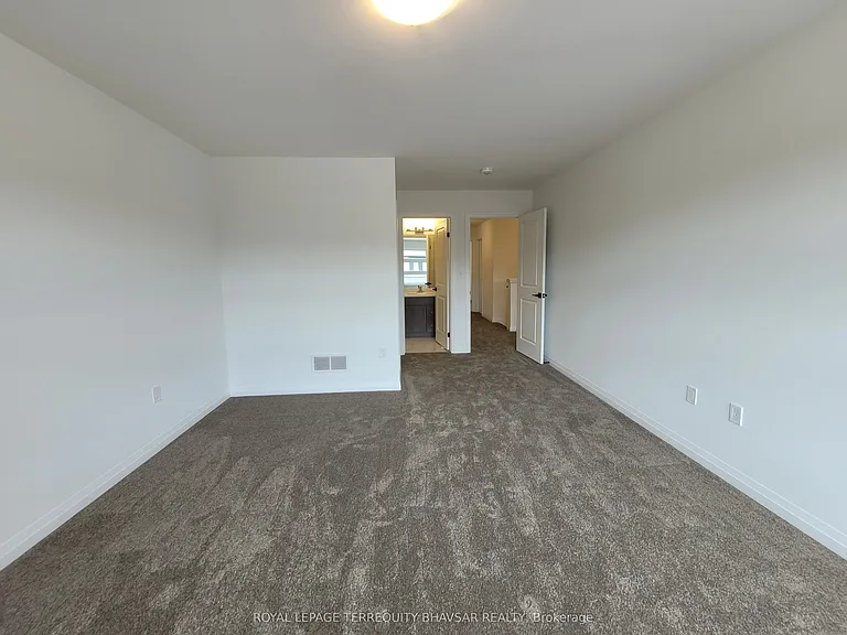4552 Portage Rd #8 — Photo 22