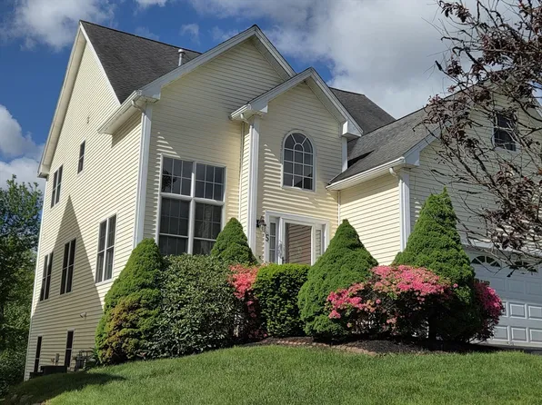 5 Zain Cir Unit 5, Milford, MA 01757