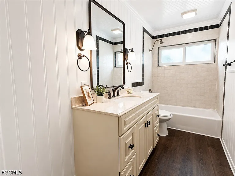 8512 Chatham St — Photo 18
