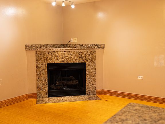 2nd image of 5610 S Prairie Ave #Gn