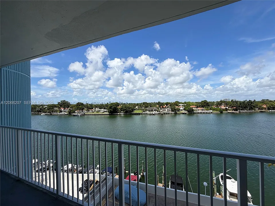 5838 Collins Ave #4A