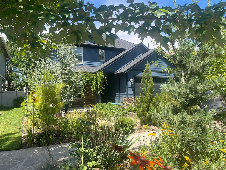 670 SE Glencoe Pl — Photo 2