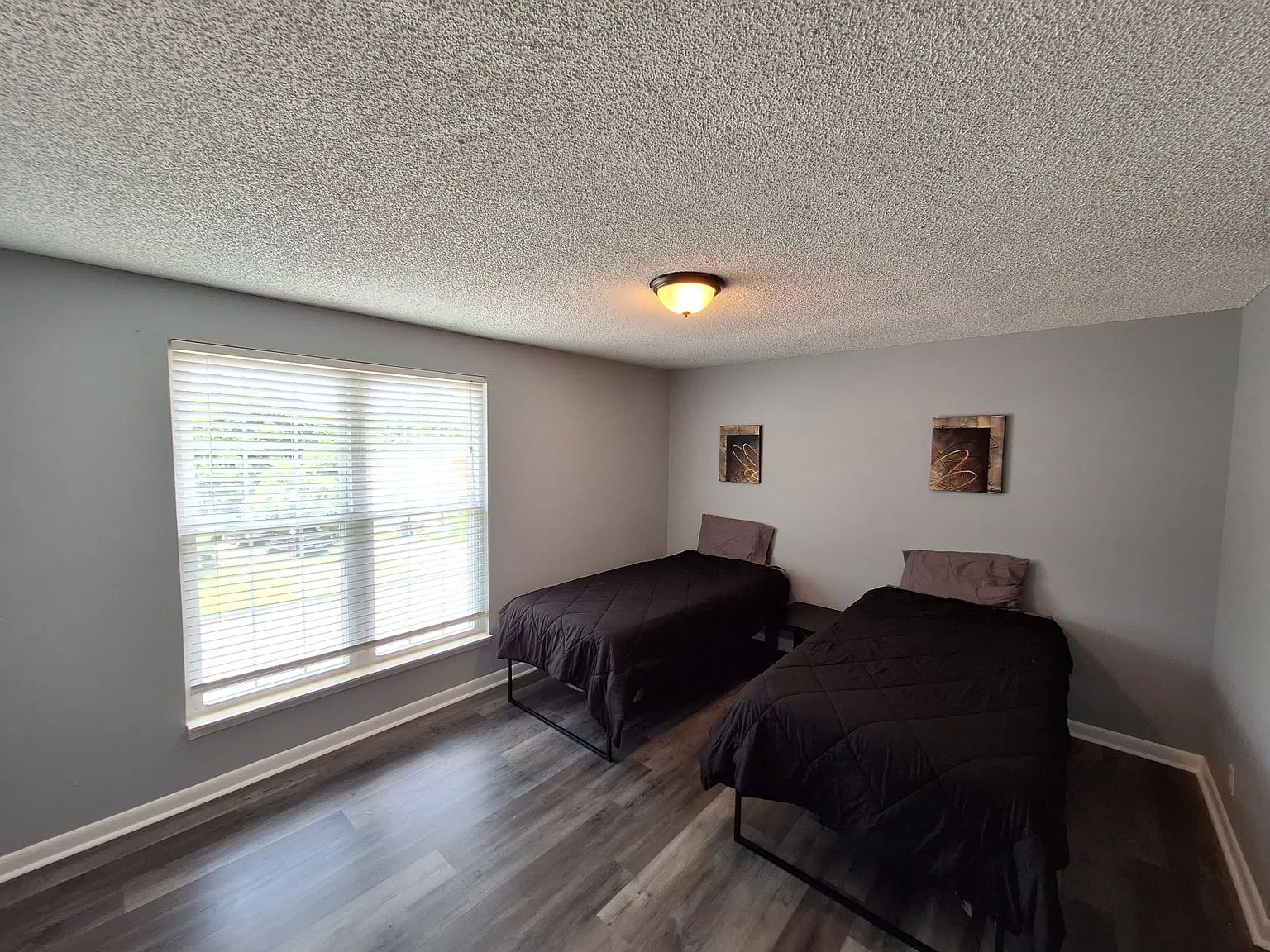 2 bed, 2.5 bath, 1200 sqft, $1,750 — Photo 2