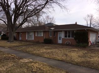 233 N 5th St, Sheldon, IL 60966