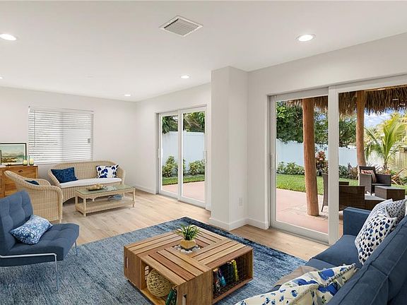 4th image of 490 SW Beach Way Ave
