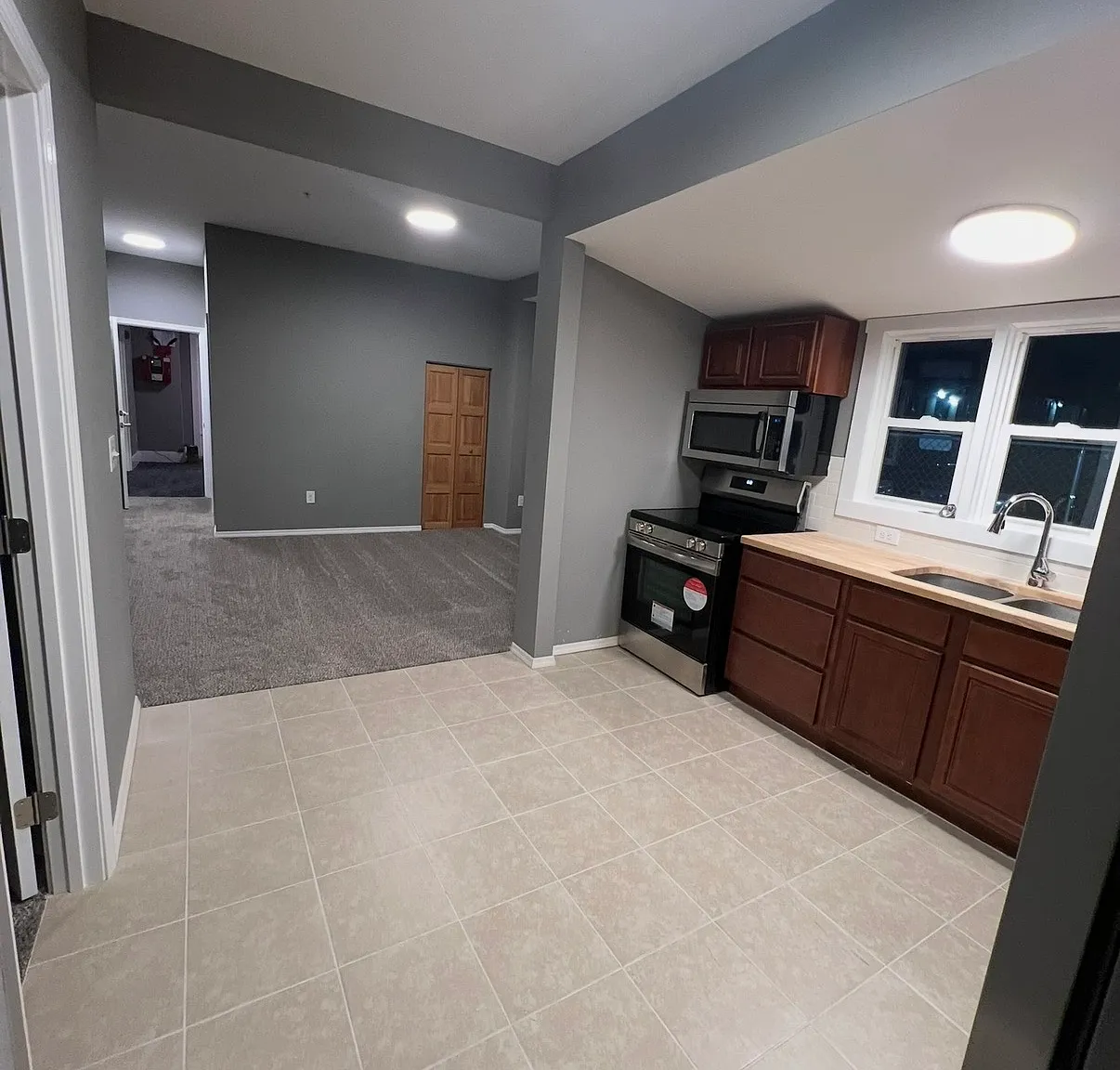 1 bed, 700 sqft, $1,600 — Photo 3