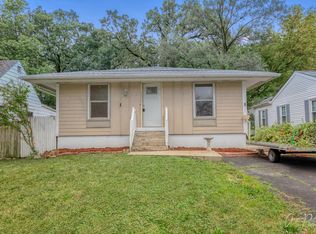 310 N Rosedale Ct, Round Lake, IL 60073