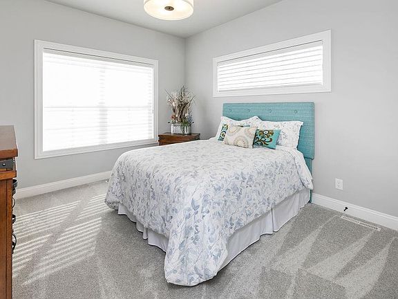 5th image of 5716 Wildflower Dr S