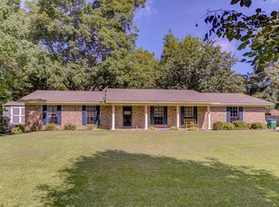 104 Plantation Dr, Vicksburg, MS 39183