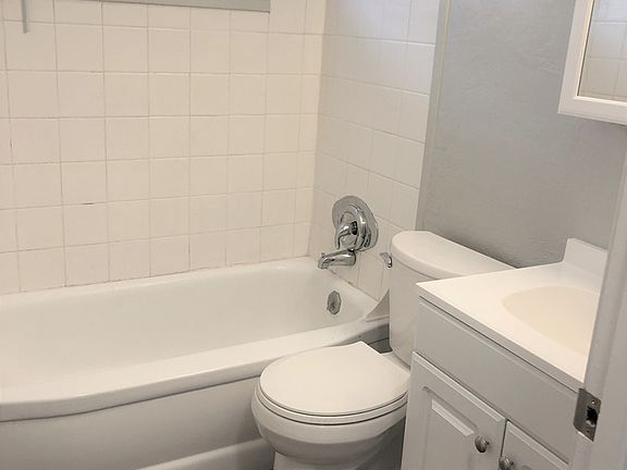 5th image of 114-116 Nordale Ave #114