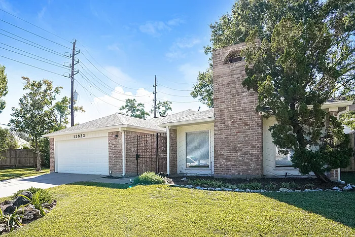 13823 Swiss Hill Dr — Photo 3