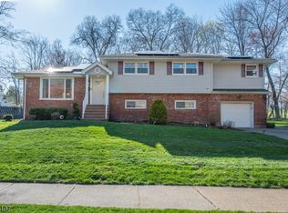 27 Viewpoint Rd, Wayne Twp., NJ 07470