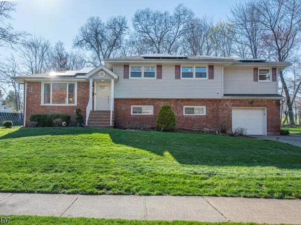 27 Viewpoint Rd, Wayne Twp., NJ 07470