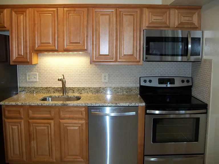 9151 Sprucewood Rd — Photo 2