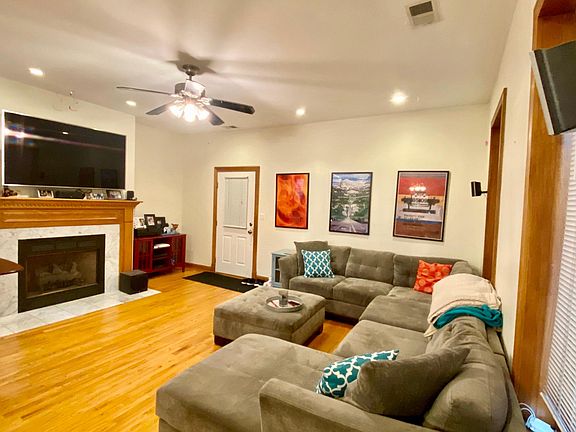 3rd image of 1462 W Cortez St #2R
