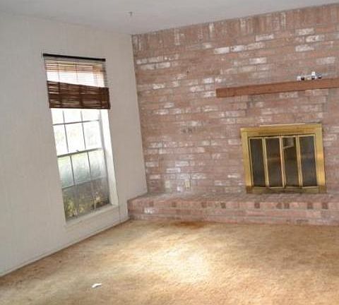 3rd image of 2135 River Village Dr