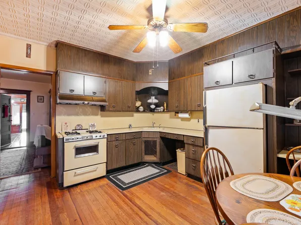 17 East 39th Street image 8 of 33