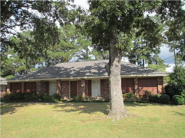 1st image of 213 Davors Dr
