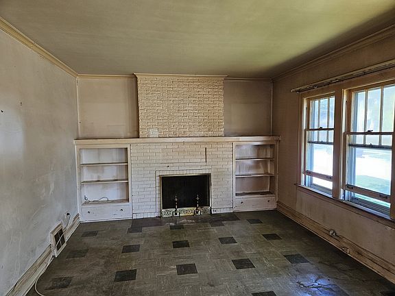 5th image of 7205 W Ibsen St