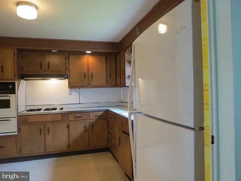 3539 Logan St — Photo 4