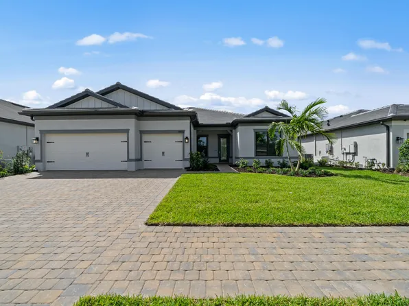 1992 Don Benito Way, Naples, FL 34120