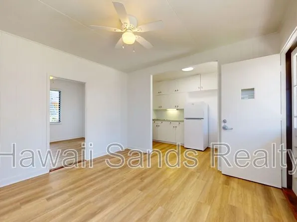 1816 Citron St APT A, Honolulu, HI 96826