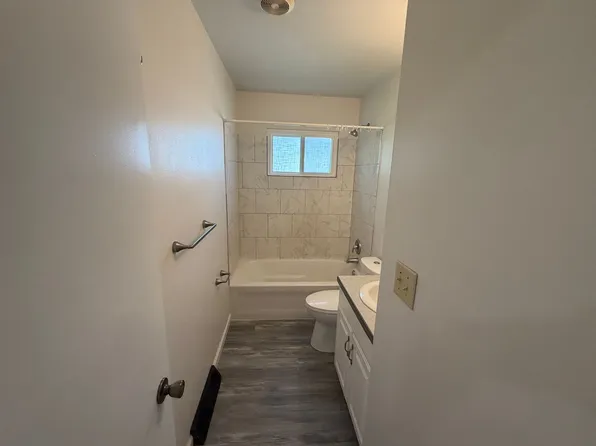 2227 Ogden Ave NW, Warren, OH 44483