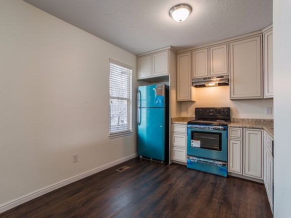 3rd image of 5778 W Loch Raven Ct