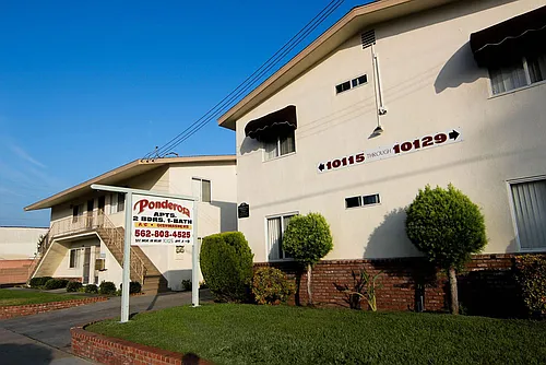 Ponderosa Apartments Photo 1