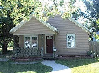 616 Spruce St, Halstead, KS 67056