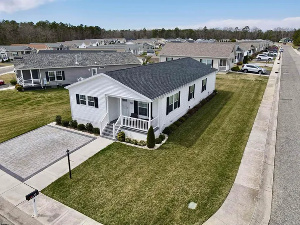 28 Redwood Ln, Mays Landing, NJ 08330