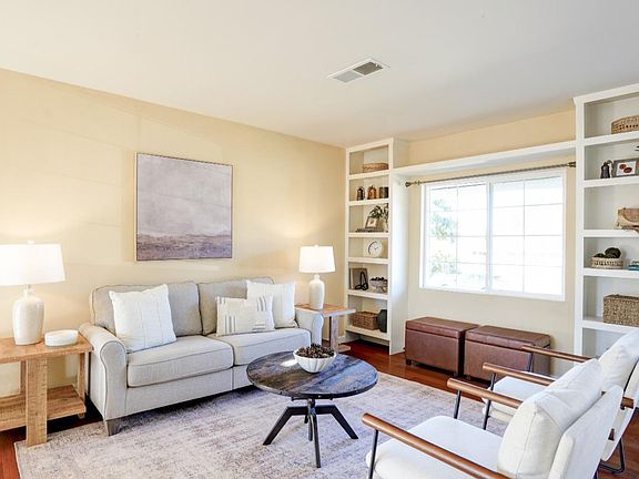 3rd image of 1622 Edgewood Lane