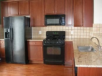 3rd image of 25333 Eldridge Ter