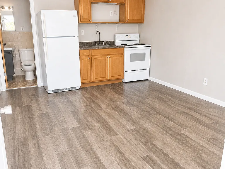 Lake Ripley Apartments — Photo 23