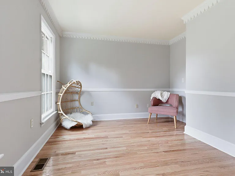 6817 Jeremiah Ct — Photo 4
