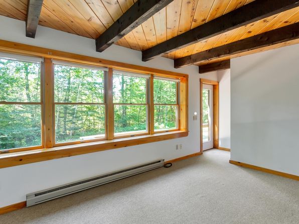 321 Gibbs Rd #B