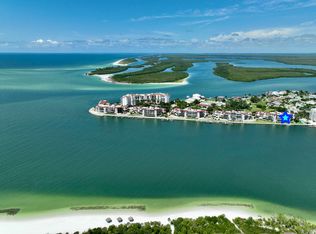 122 La Peninsula Blvd #122, Naples, FL 34113