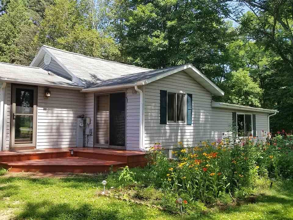 Welcome to N5827 Old Lake Rd.